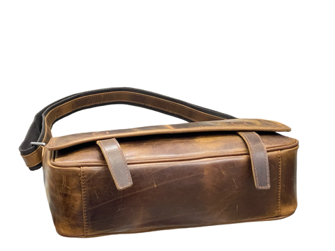 Classic Italian Leather Messenger Bag