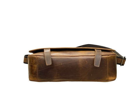 Sovereign Leather Bag: Timeless Utility- Brown