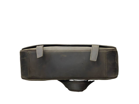 Sovereign Leather Bag: Timeless Utility- Grey